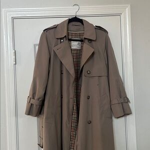 Vintage London Towne trench size 6 petite